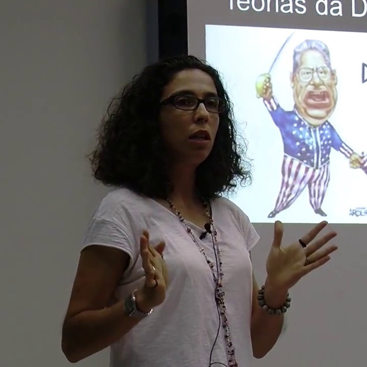 Headshot of Raquel Machaqueiro